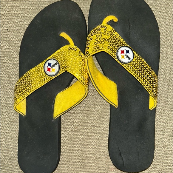 Yellow and Black Steelers Sequin Flip Flops - Picture 1 of 3